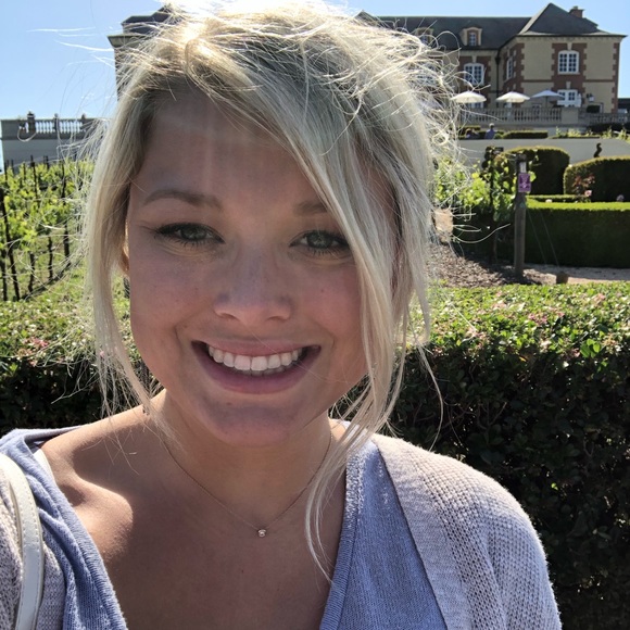 Meet your Posher, Ashley - Picture 1 of 1